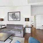 Apartment Stylish 1br W/ Sofa Bed - Prime Cais Do Sodre | By Airnest