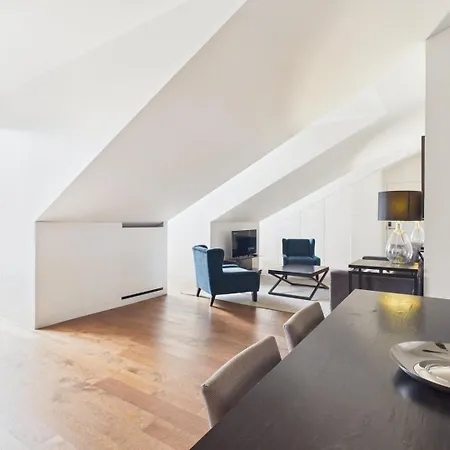 Stylish 1br W/ Sofa Bed - Prime Cais Do Sodre | By Airnest Лиссабон